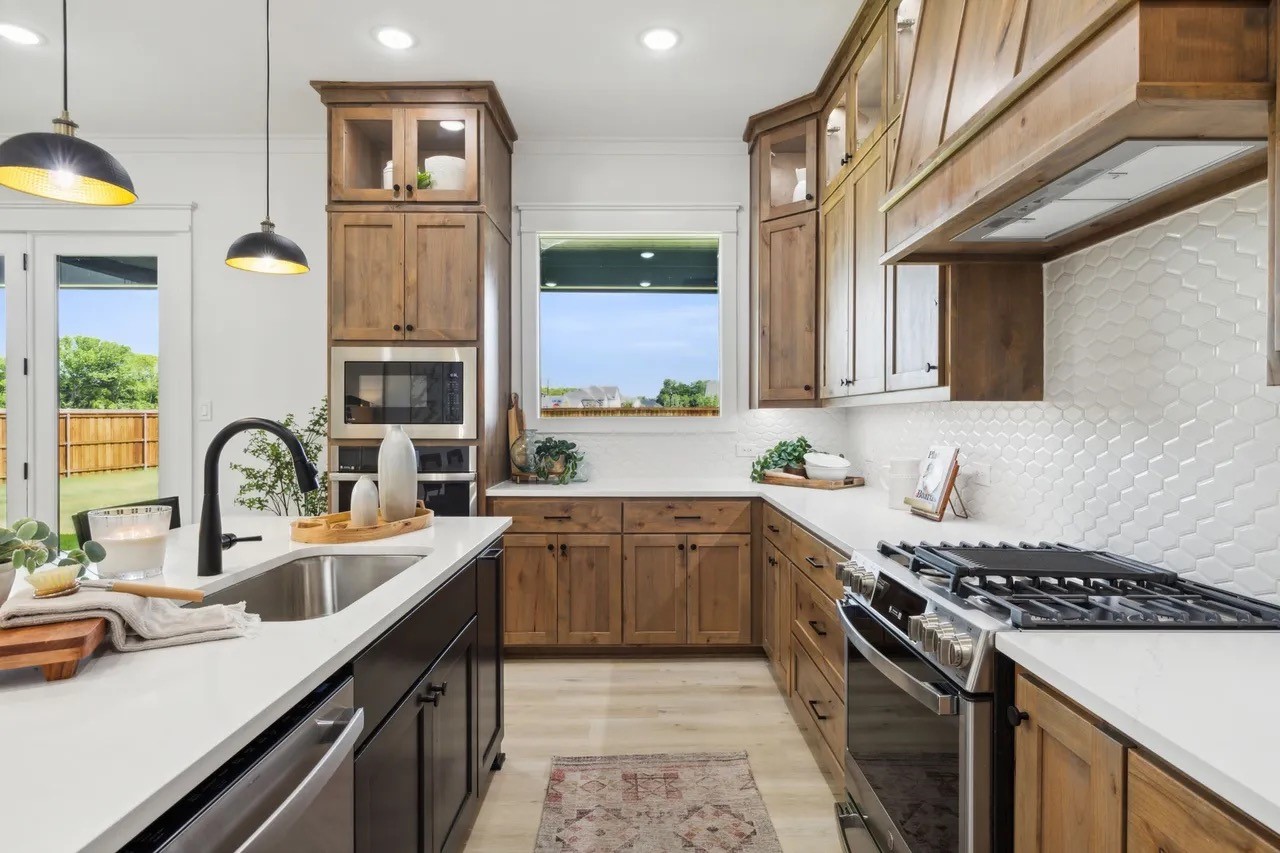 1310 Benjamin Trail Van Alstyne TX 75495