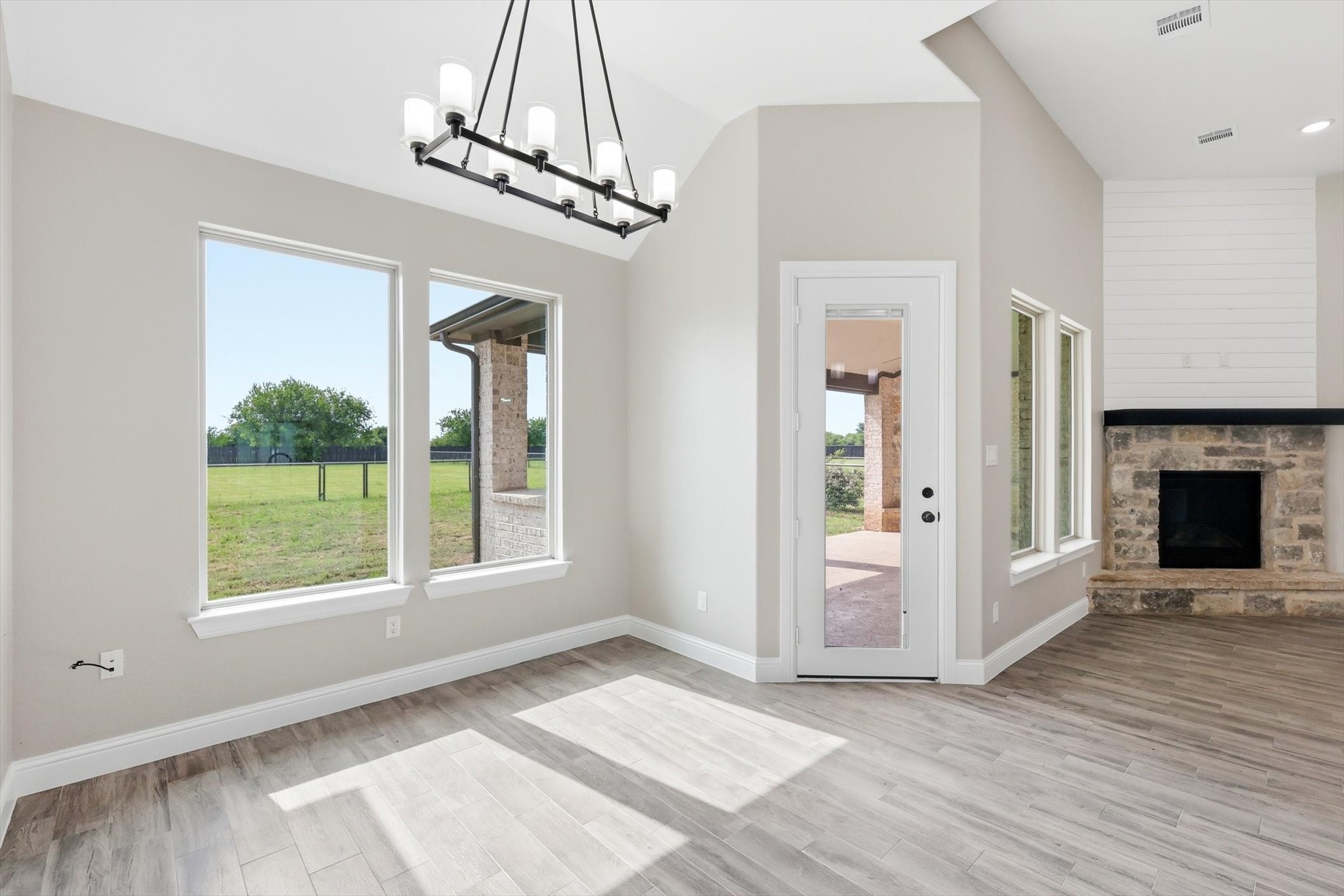 8190 Kassandra Drive Sanger TX 76266