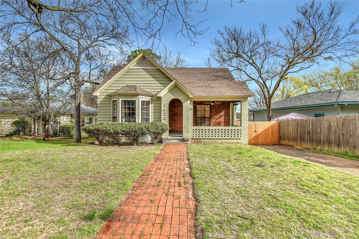 1423 W Gandy Street Denison TX 75020