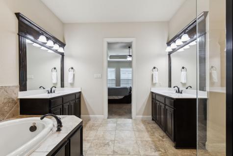 2504 Moores Landing Arlington TX 76016