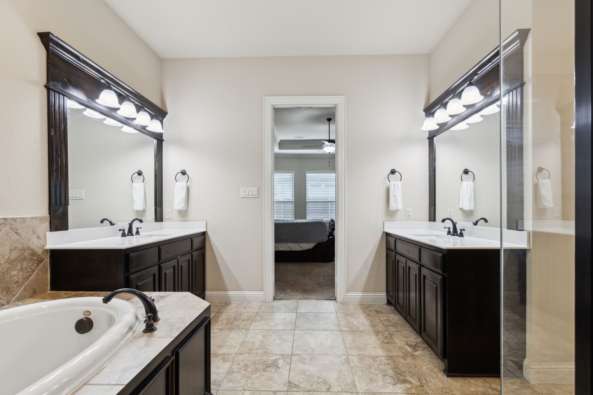 2504 Moores Landing Arlington TX 76016