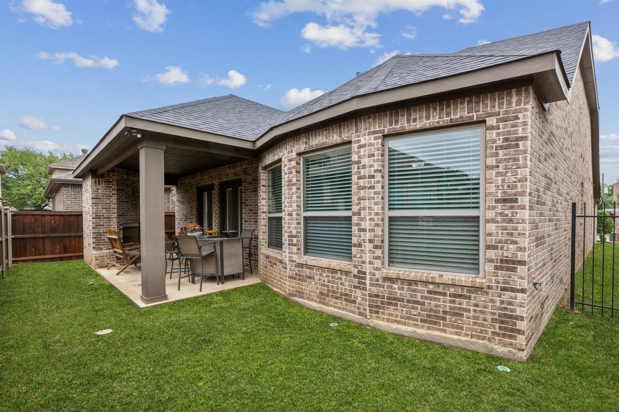 2504 Moores Landing Arlington TX 76016