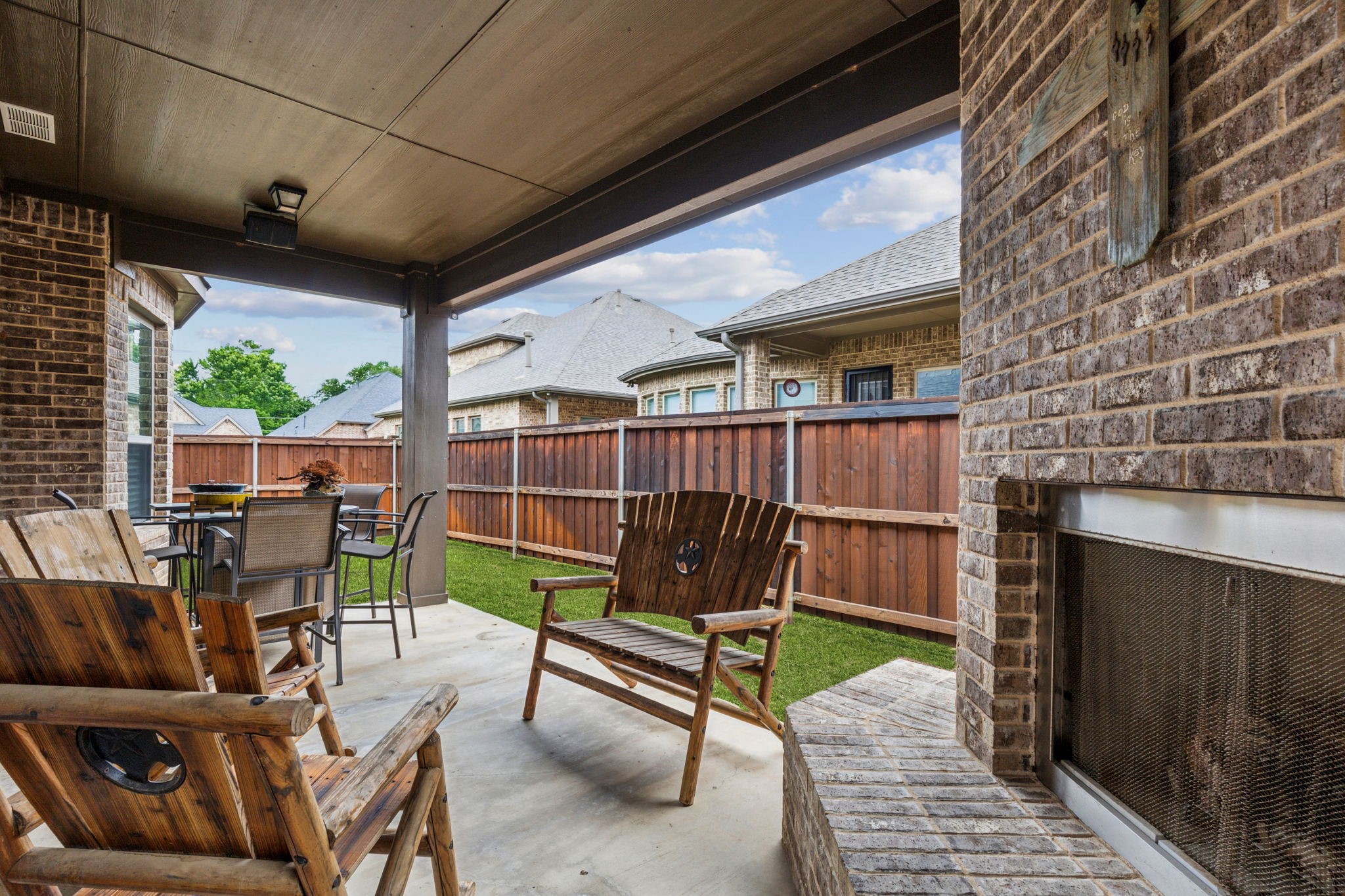 2504 Moores Landing Arlington TX 76016