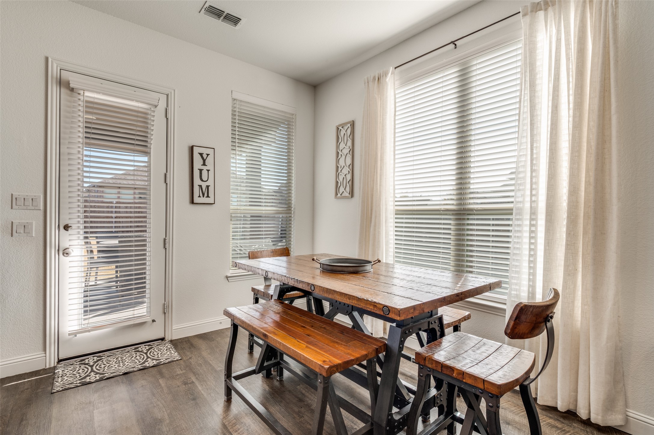 2604 Upland Trail Lane Aubrey TX 76227