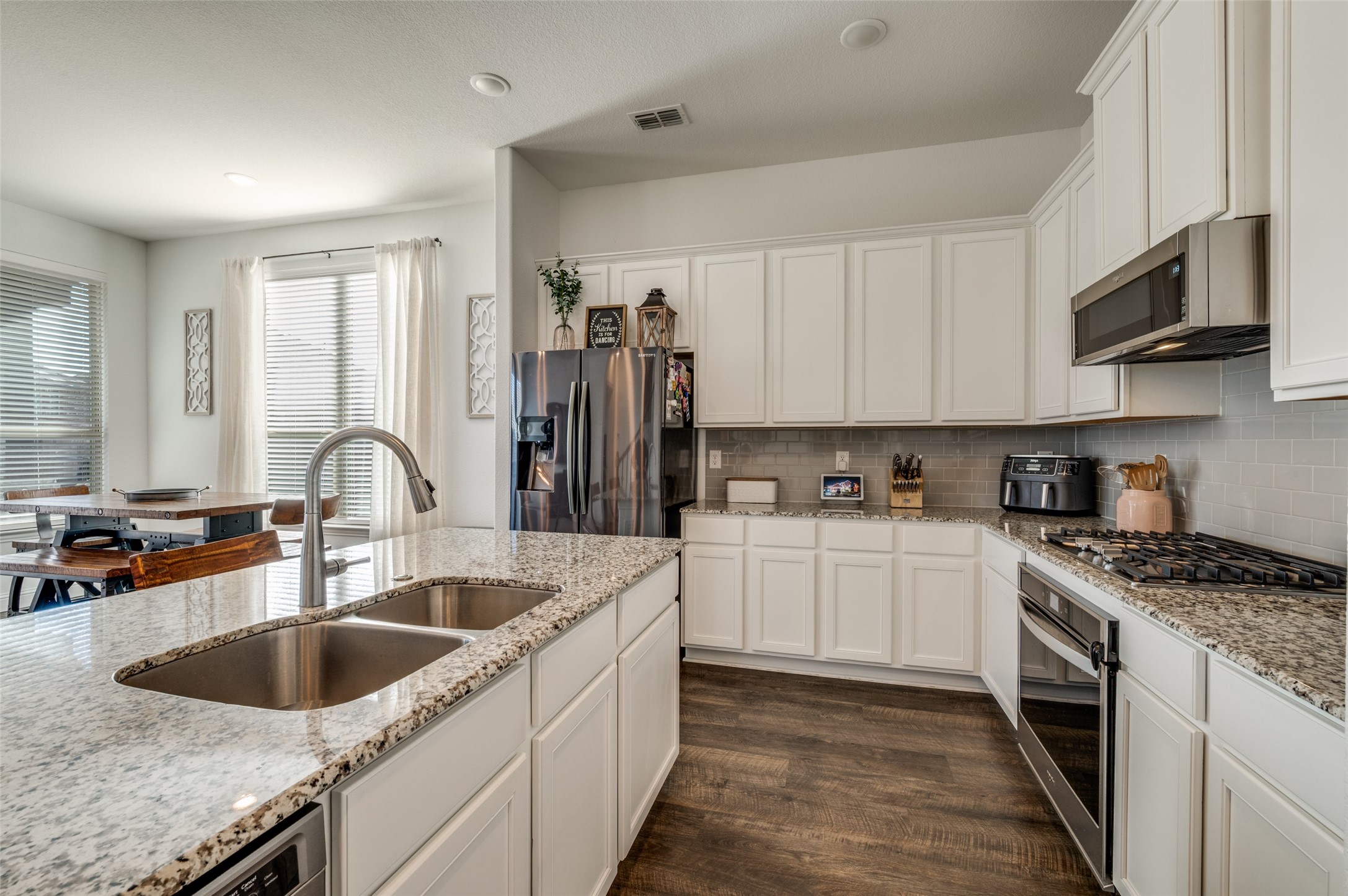 2604 Upland Trail Lane Aubrey TX 76227