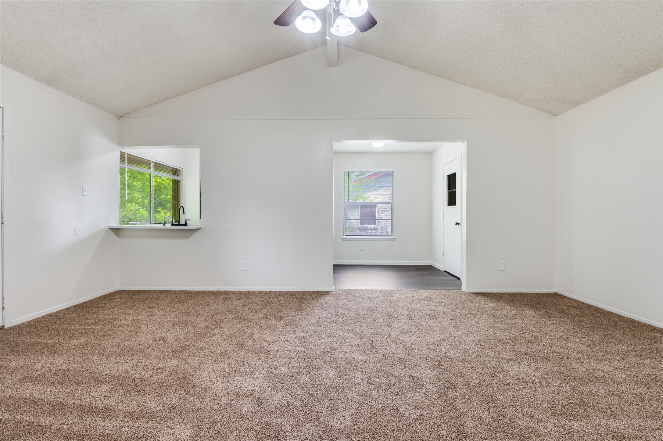 1519 Oakbrook Street Lancaster TX 75134