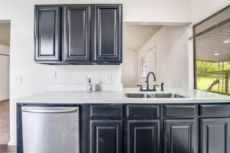 1519 Oakbrook Street Lancaster TX 75134