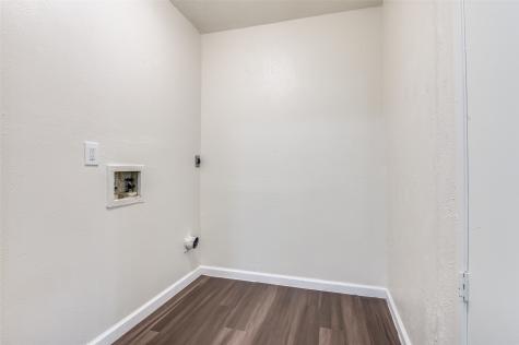 1519 Oakbrook Street Lancaster TX 75134