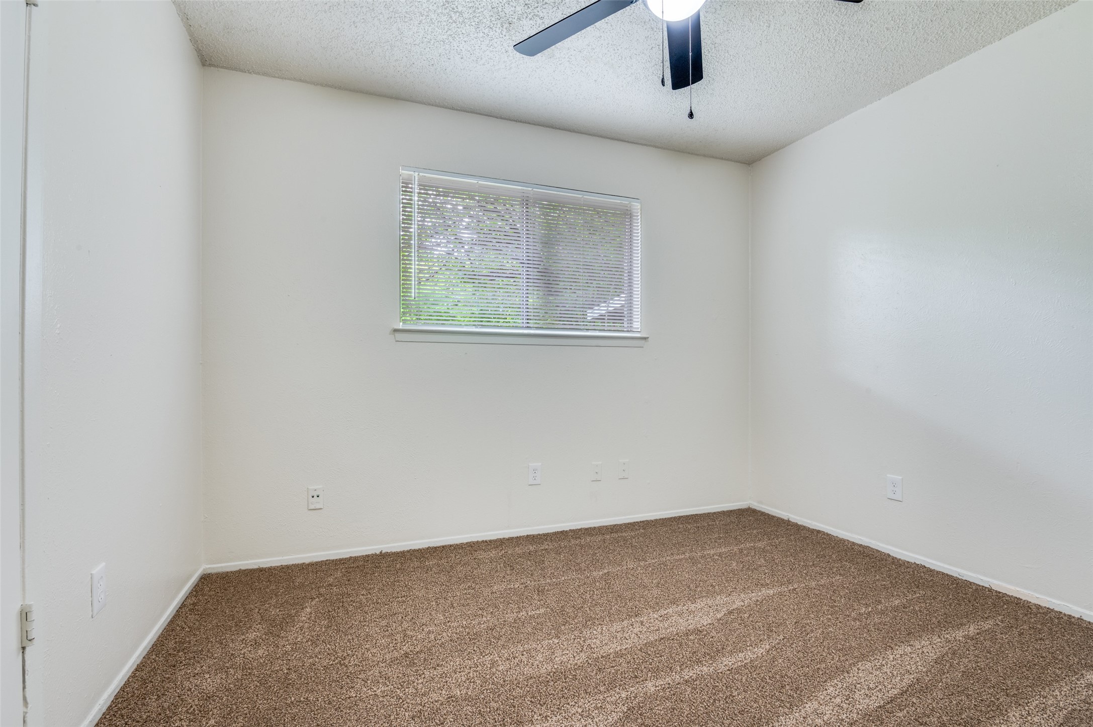 1519 Oakbrook Street Lancaster TX 75134