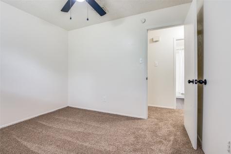 1519 Oakbrook Street Lancaster TX 75134