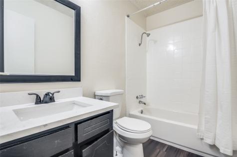 1519 Oakbrook Street Lancaster TX 75134