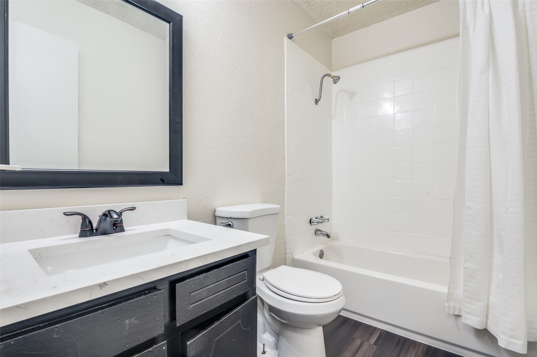 1519 Oakbrook Street Lancaster TX 75134