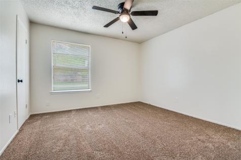 1519 Oakbrook Street Lancaster TX 75134