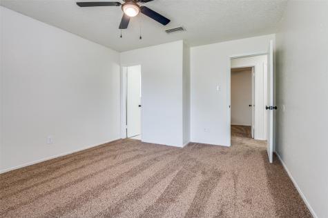 1519 Oakbrook Street Lancaster TX 75134