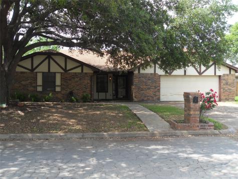 5717 Acapulco Drive North Richland Hills TX 76180
