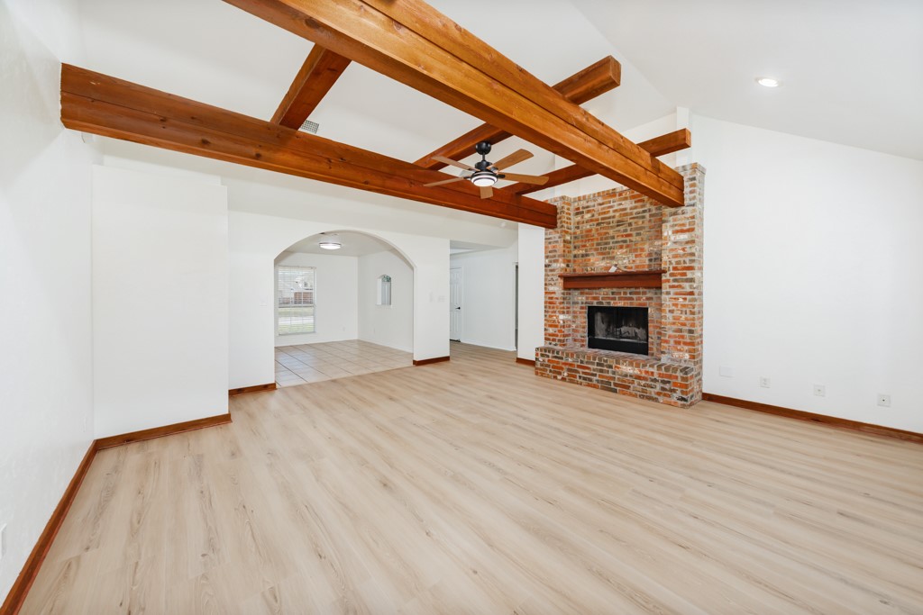 107 Ashley Street Alvord TX 76225