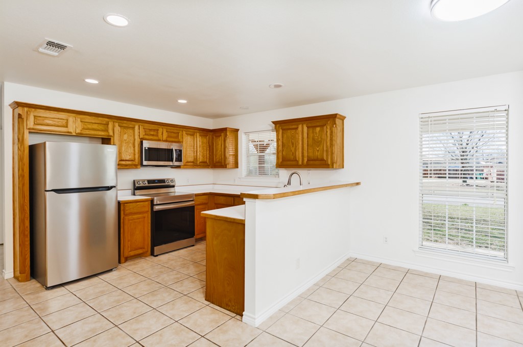107 Ashley Street Alvord TX 76225