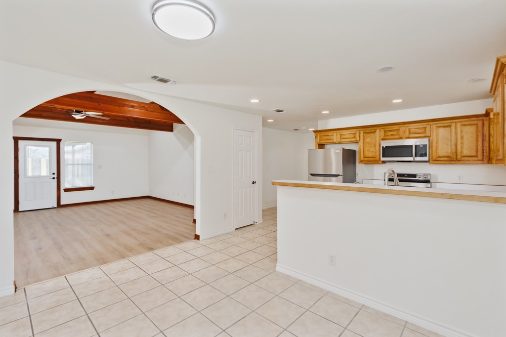 107 Ashley Street Alvord TX 76225
