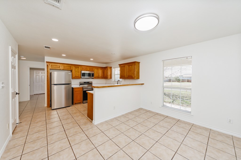 107 Ashley Street Alvord TX 76225