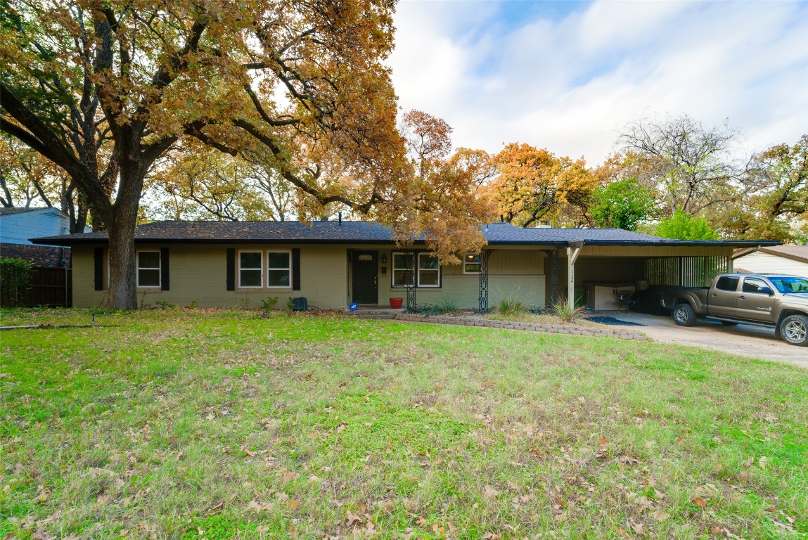 1104 Briarwood Boulevard Arlington TX 76013