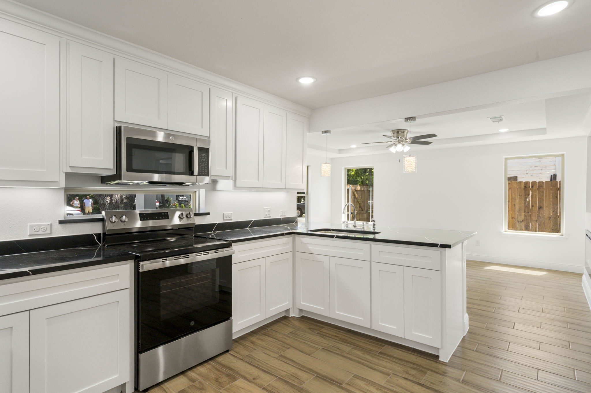 825 Apache Trace Grand Prairie TX 75051