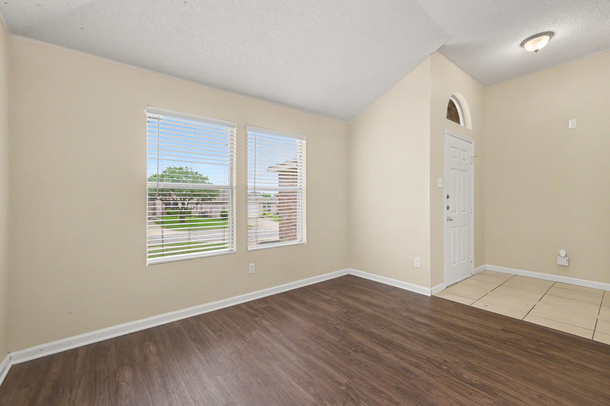 800 Castlewick Court Arlington TX 76018
