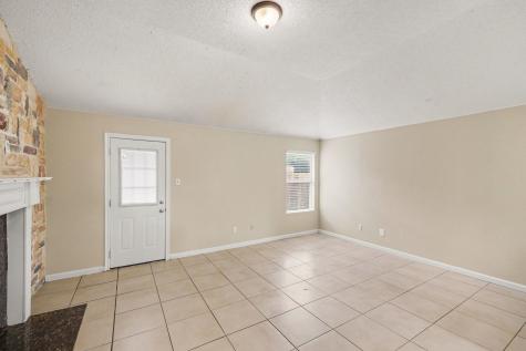 800 Castlewick Court Arlington TX 76018