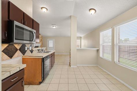 800 Castlewick Court Arlington TX 76018