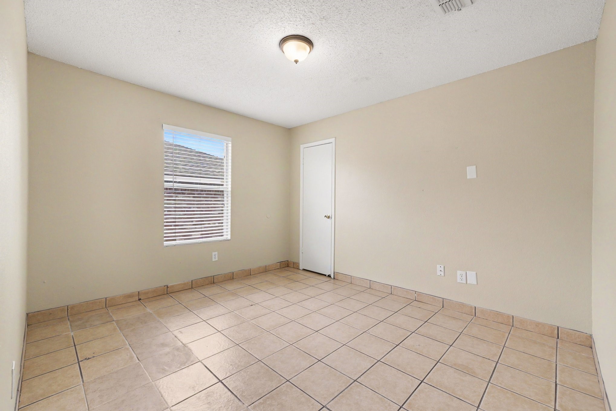 800 Castlewick Court Arlington TX 76018