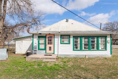 540 NE 1st Street Cross Plains TX 76443