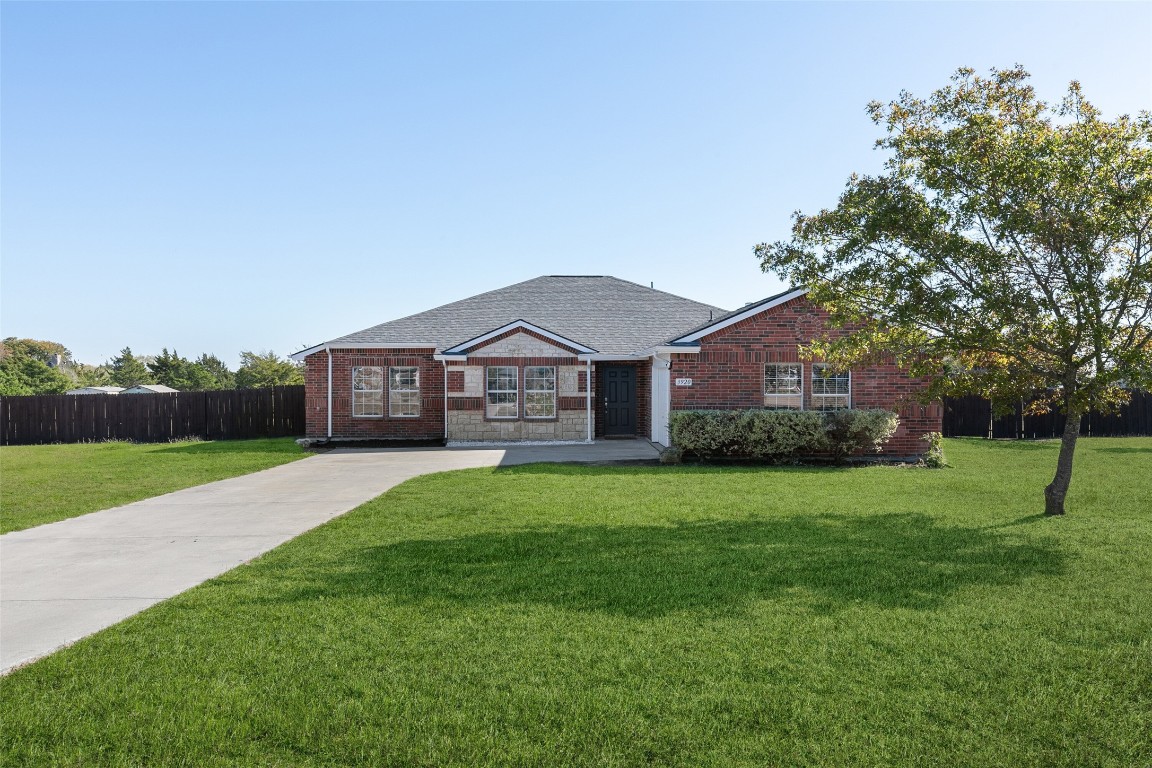 3920 Victory Court Midlothian TX 76065