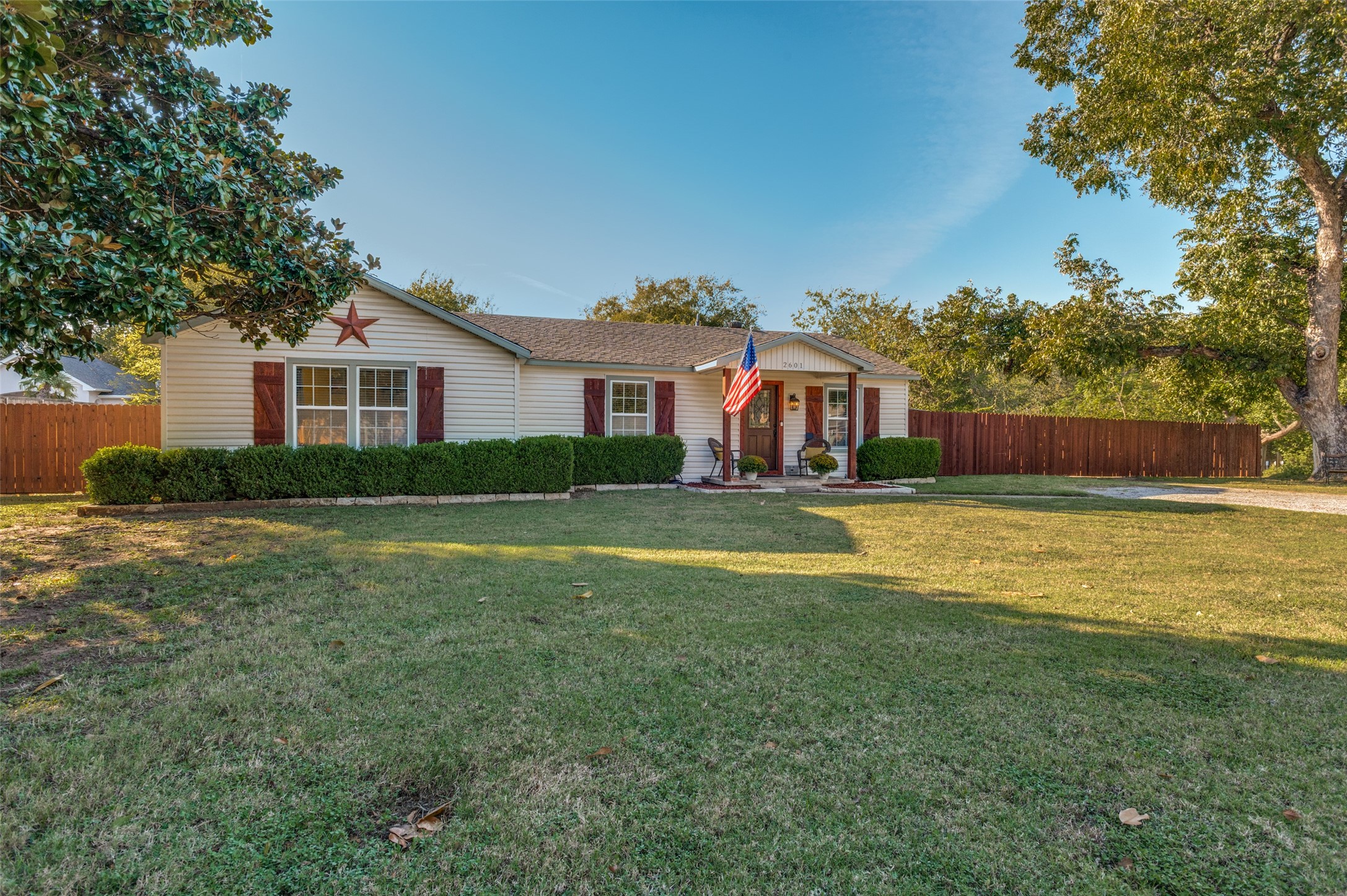 2601 Murphy Drive Bedford TX 76021