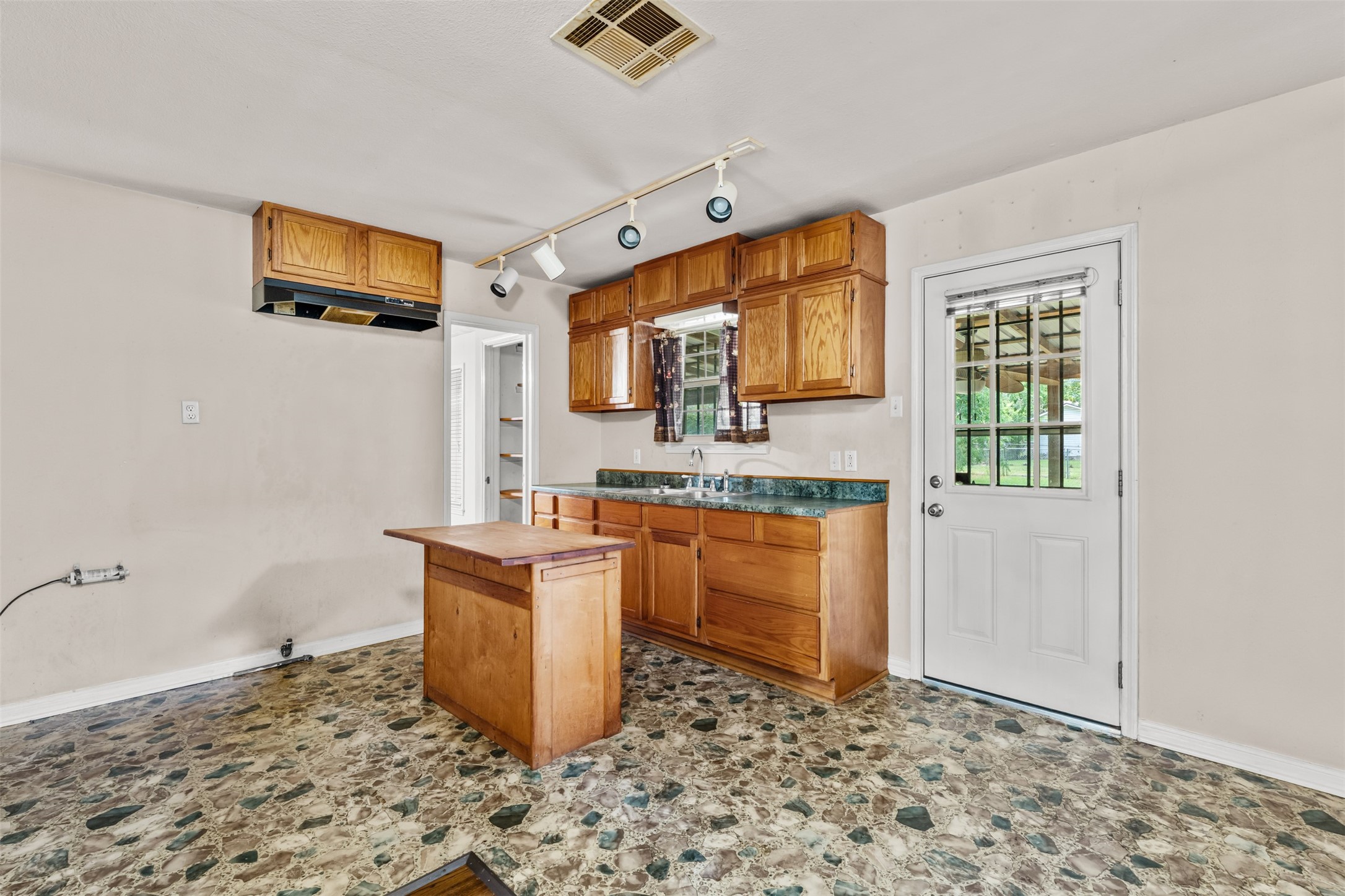 3721 Sanger Avenue Waco TX 76710