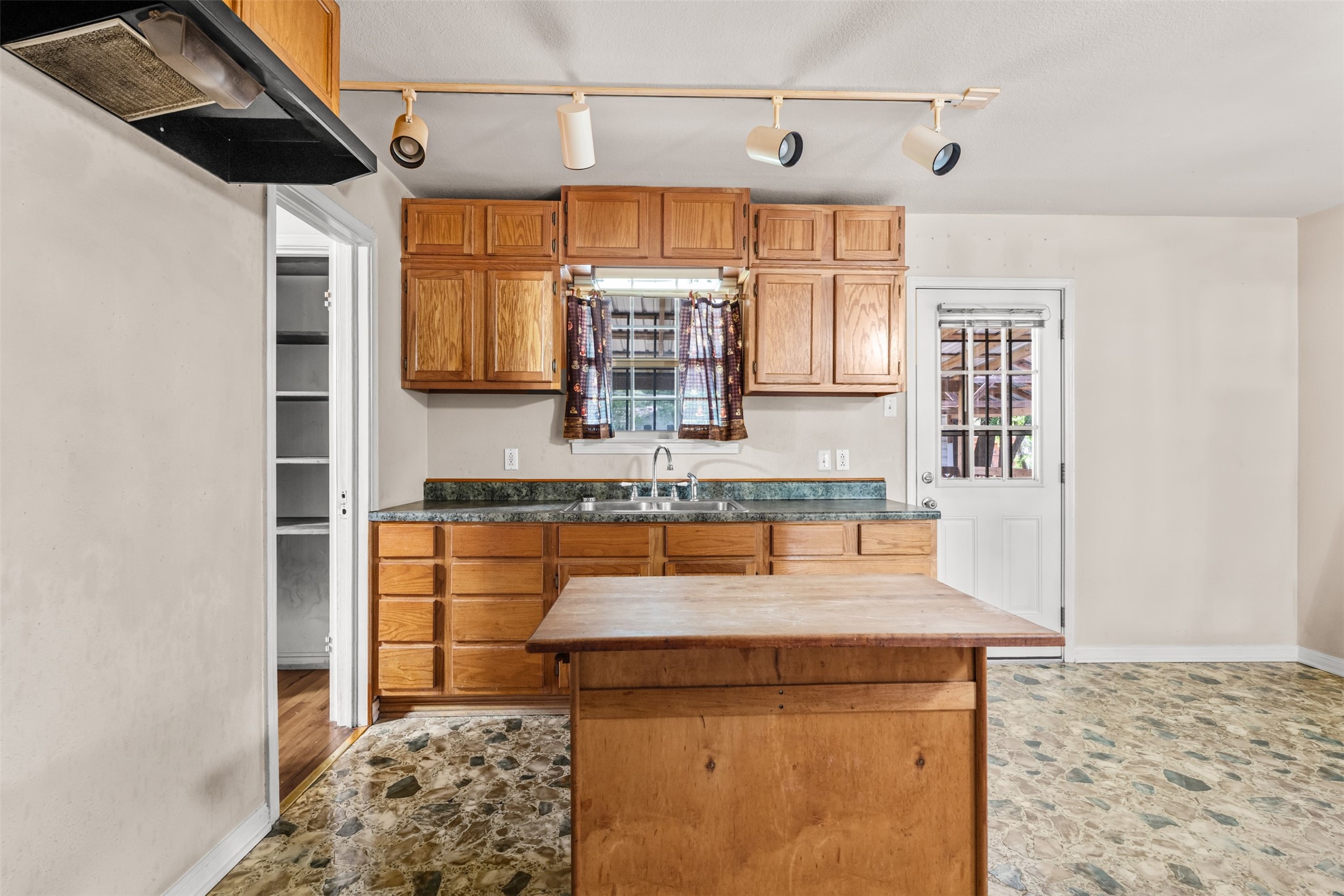 3721 Sanger Avenue Waco TX 76710