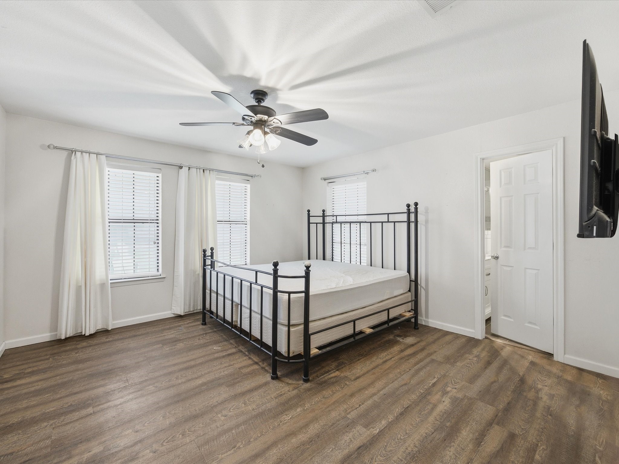 308 Oakwood Street Chico TX 76431