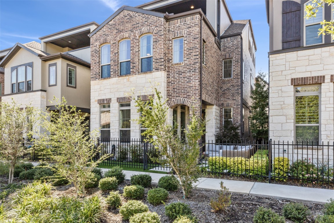 7048 Mistflower Lane Dallas TX 75231