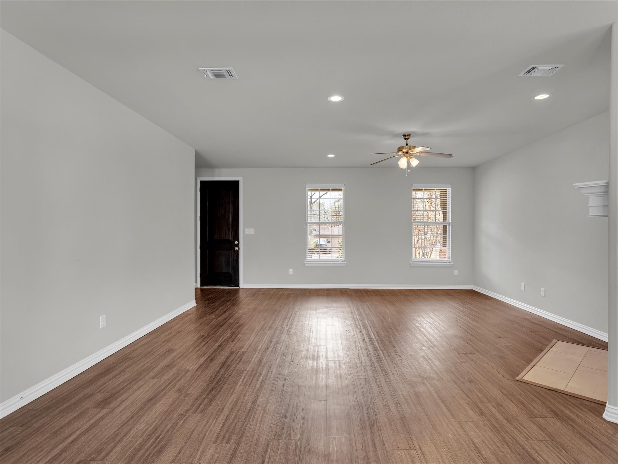 2811 W Washington Street Denison TX 75020
