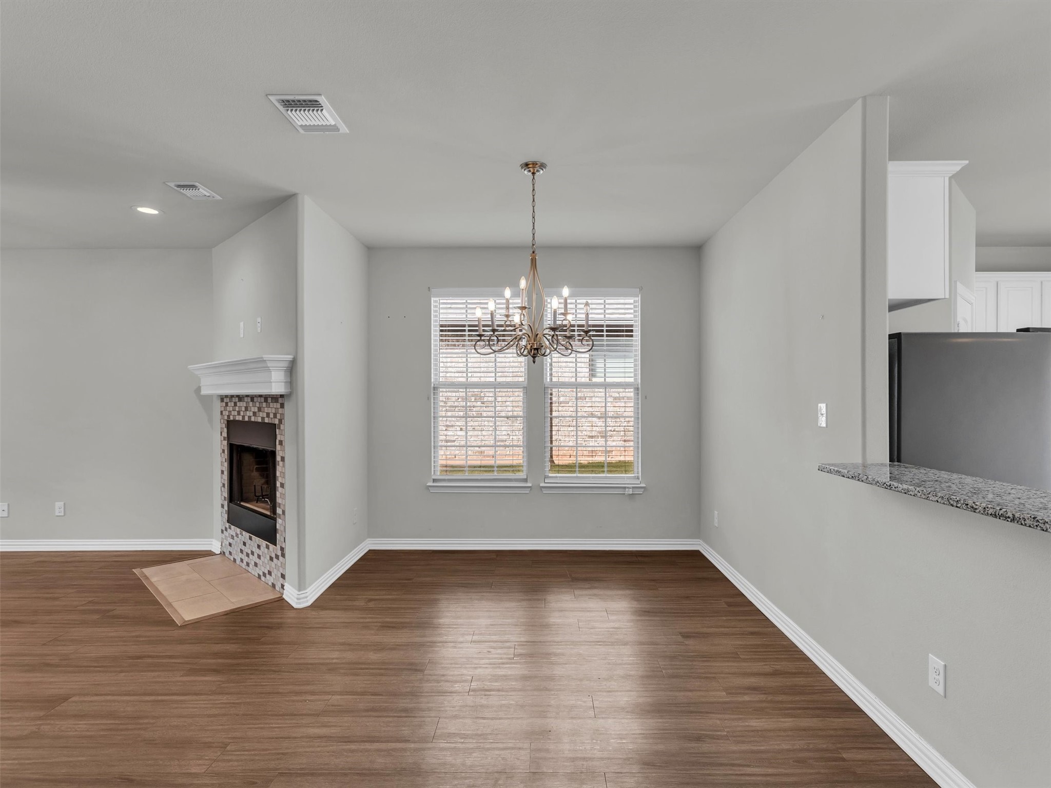 2811 W Washington Street Denison TX 75020