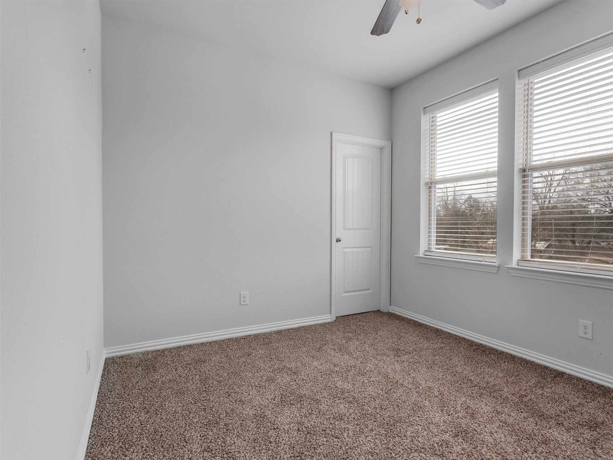 2811 W Washington Street Denison TX 75020