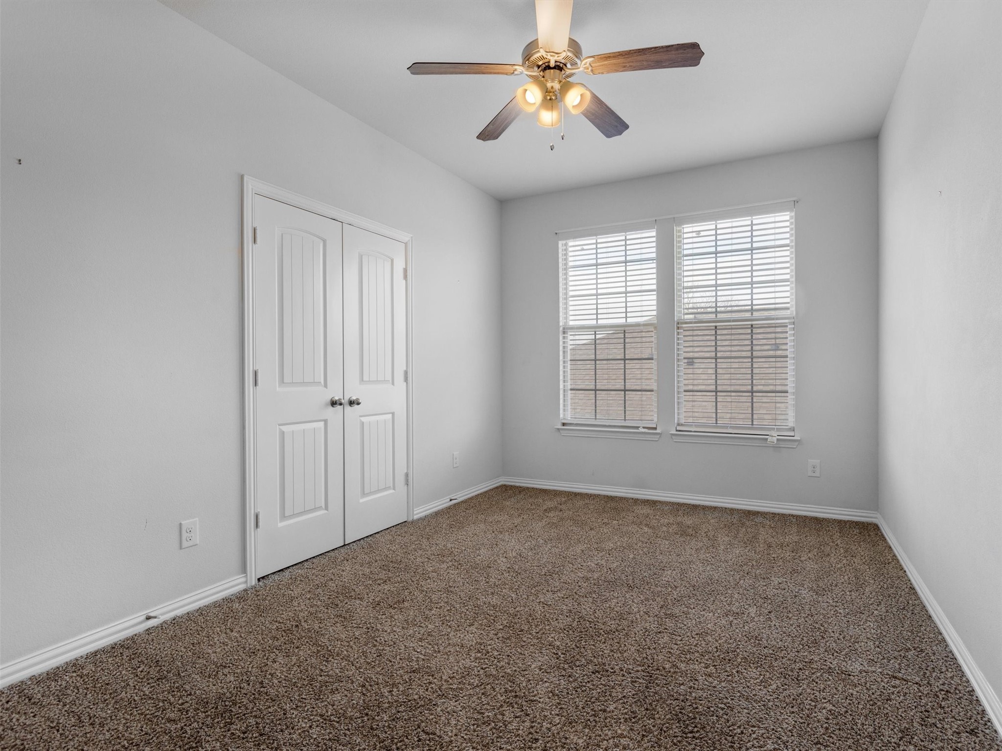 2811 W Washington Street Denison TX 75020