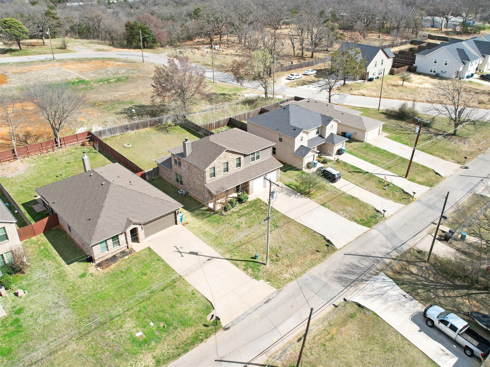 2811 W Washington Street Denison TX 75020