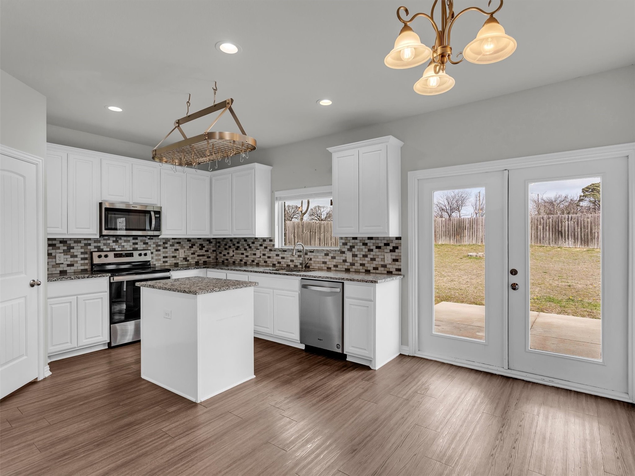 2811 W Washington Street Denison TX 75020