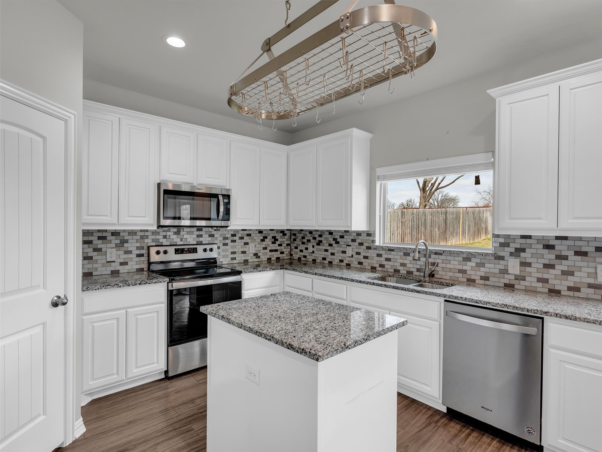 2811 W Washington Street Denison TX 75020