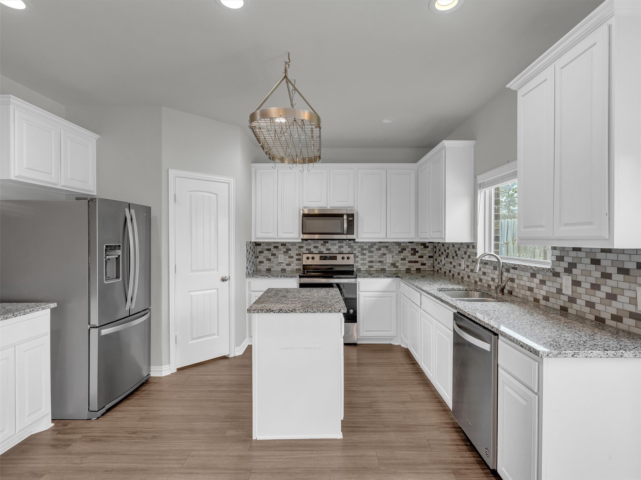 2811 W Washington Street Denison TX 75020