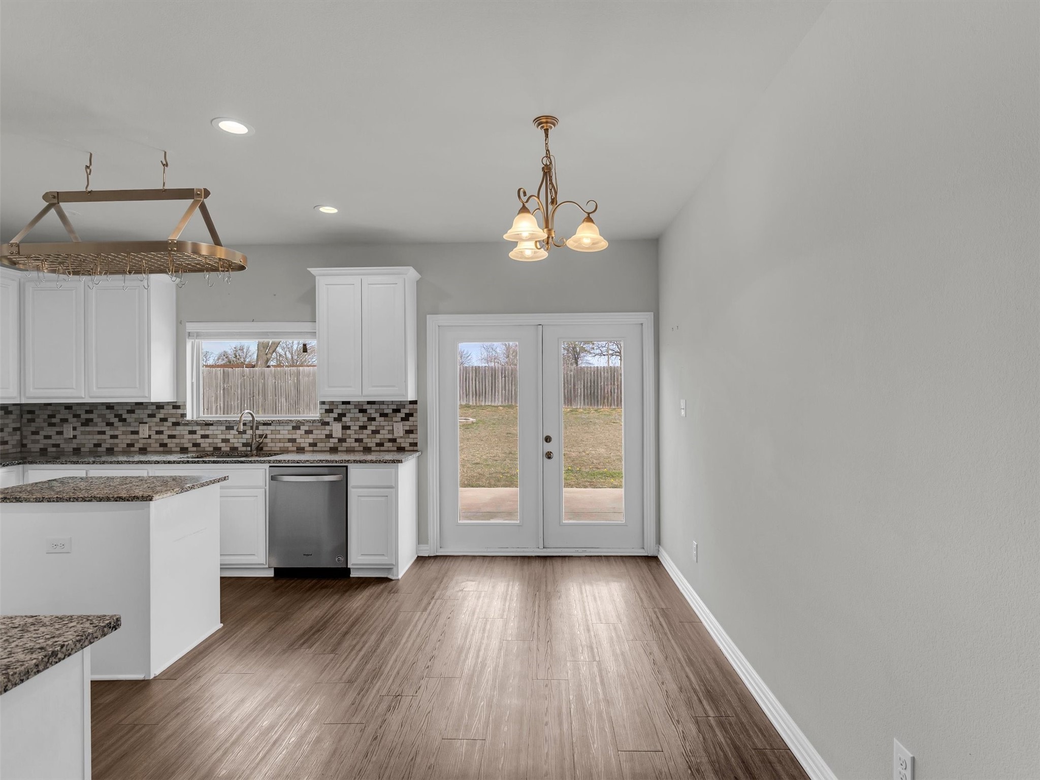 2811 W Washington Street Denison TX 75020