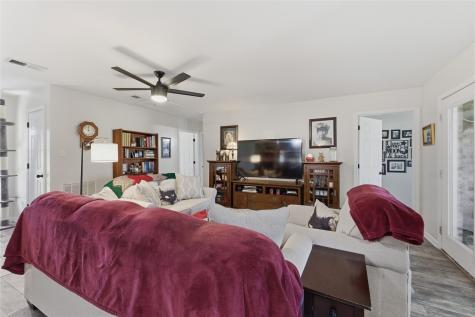 8715 S Monticello Circle Granbury TX 76049