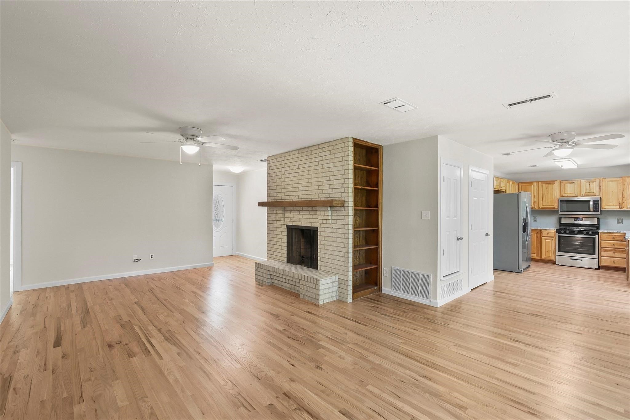 21 Horseshoe Drive Highland Village TX 75077