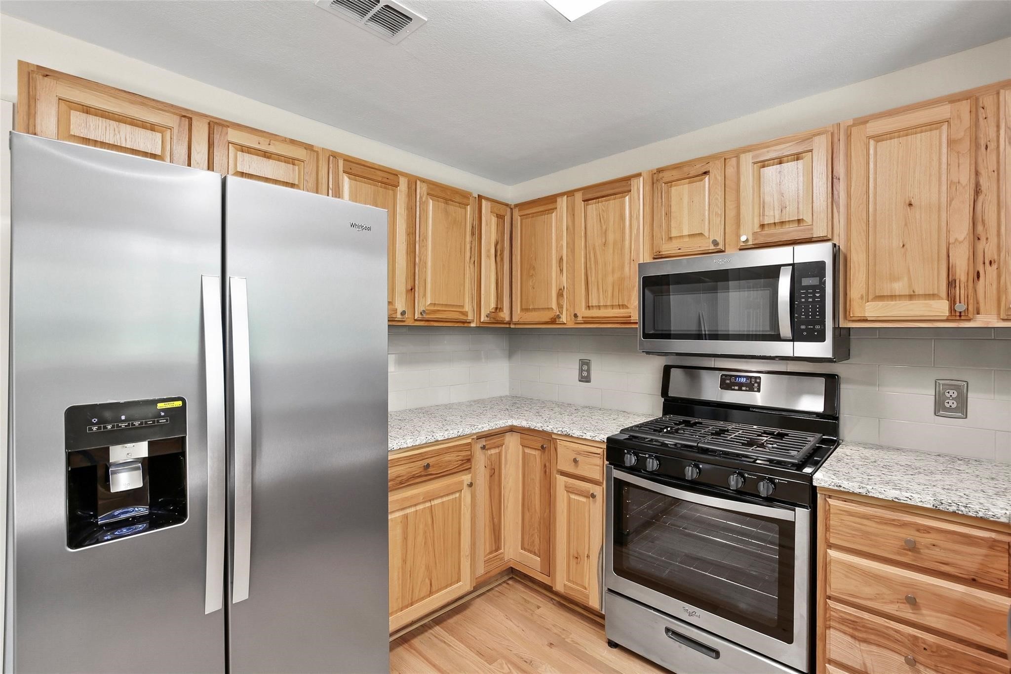 21 Horseshoe Drive Highland Village TX 75077