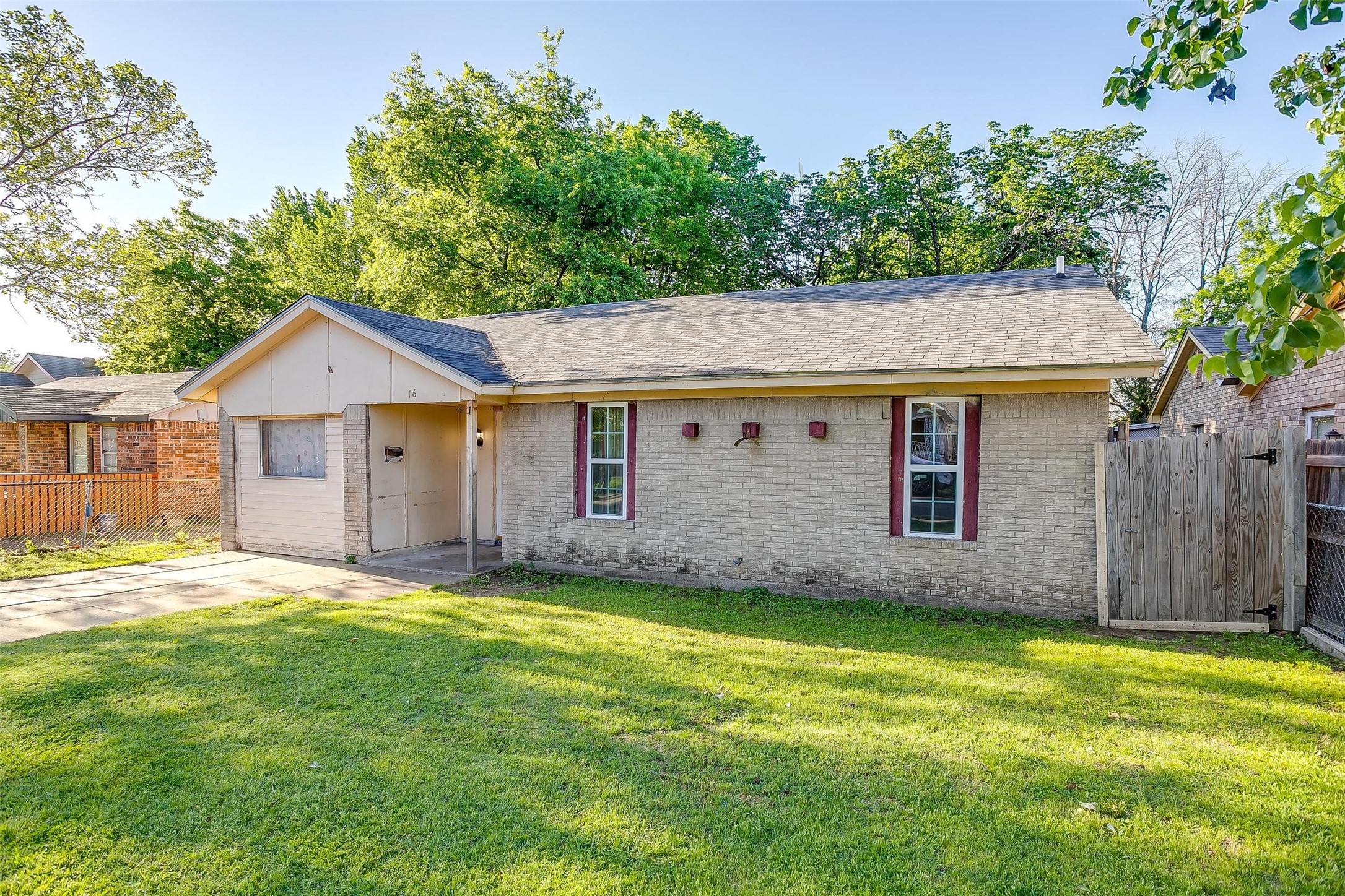 116 E Drew Street Fort Worth TX 76110