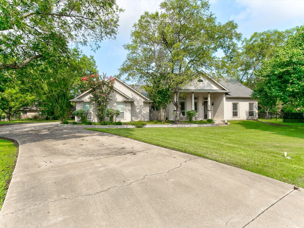 6308 Kenilworth Court Granbury TX 76049